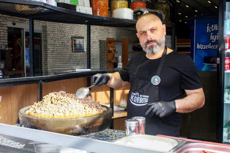 Geleneksel Rize kavurması, İstanbul’da pileki taşında pişiyor